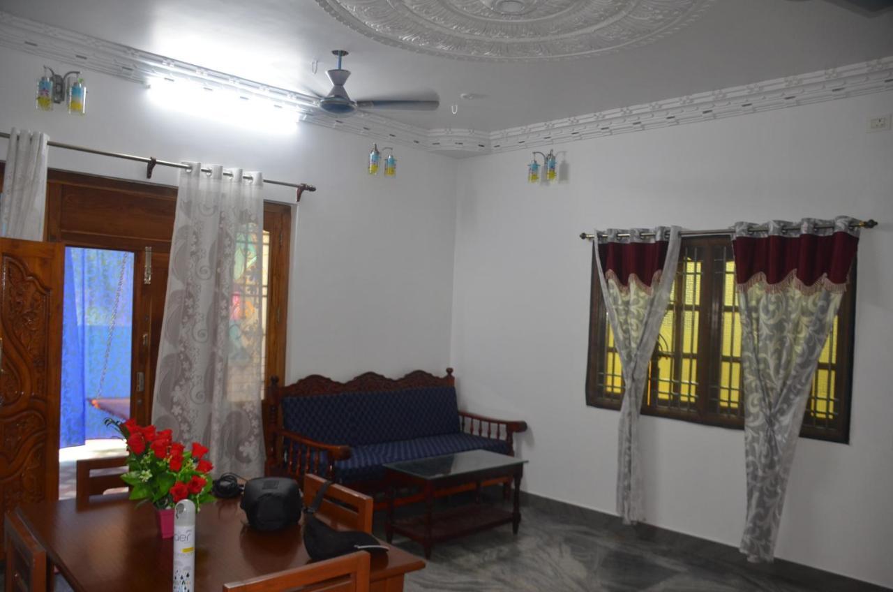 Vasantham Villas ポンディシェリ エクステリア 写真