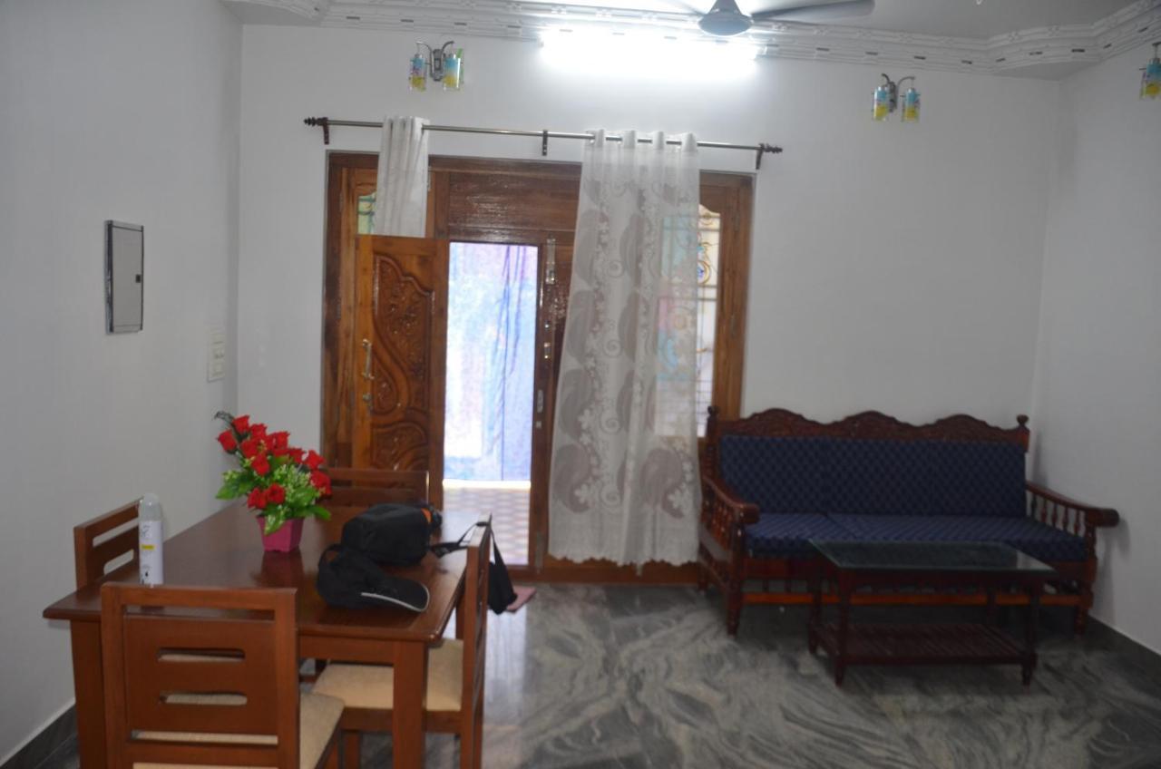 Vasantham Villas ポンディシェリ エクステリア 写真