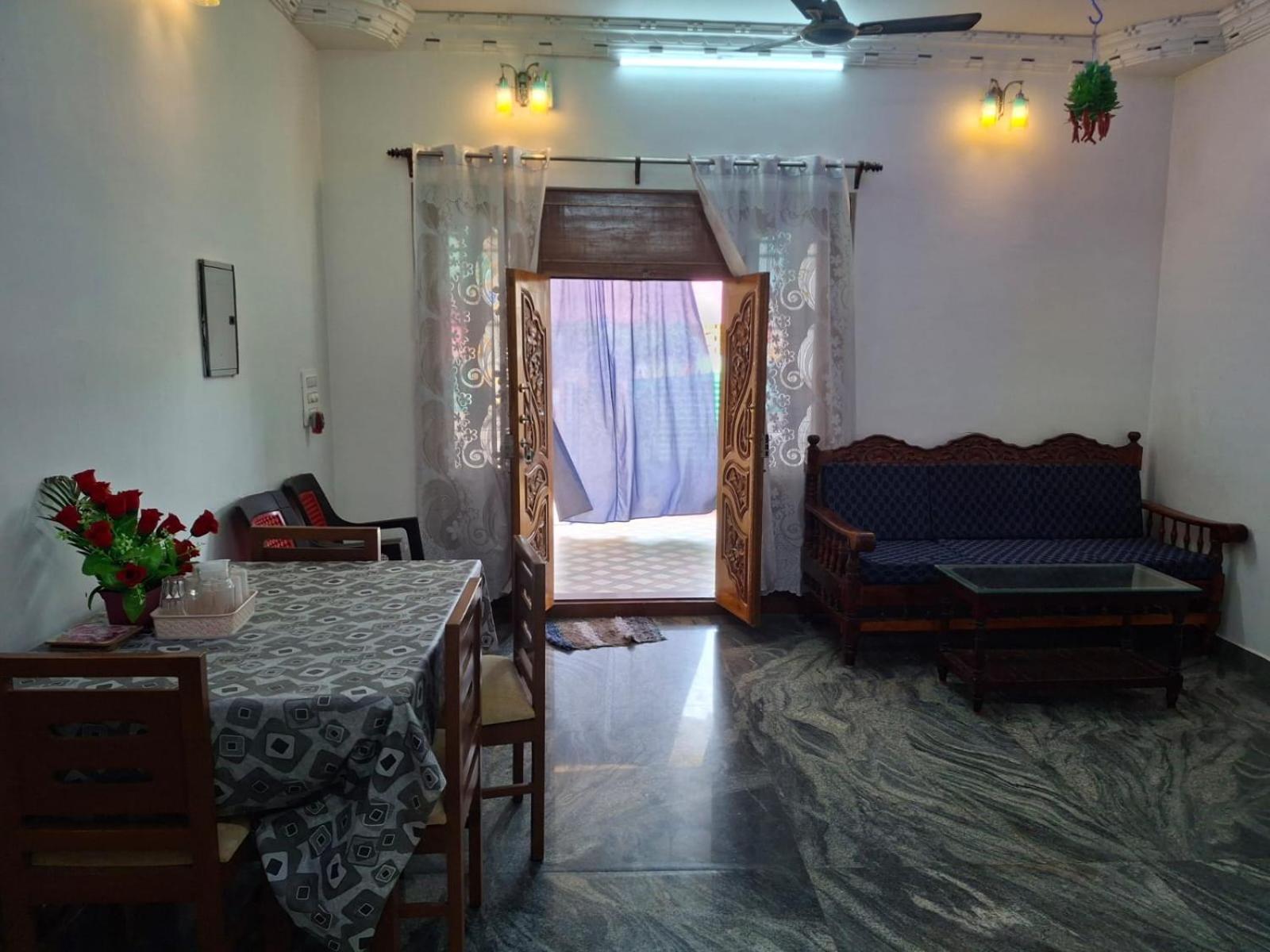 Vasantham Villas ポンディシェリ エクステリア 写真